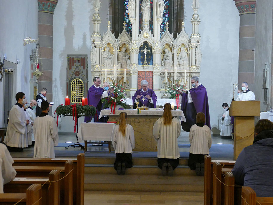 Beauftragung zu Lektorat und Akolythat in St. Marien, Volkmarsen (Foto: Karl-Franz Thiede)